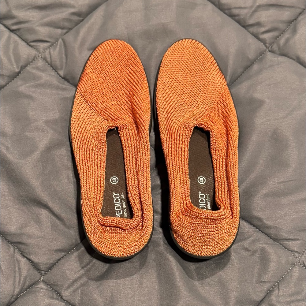 Arcopedico Women's Brick/Orange Slip-On Shoes. Size 40/9 - Picture 2 of 4